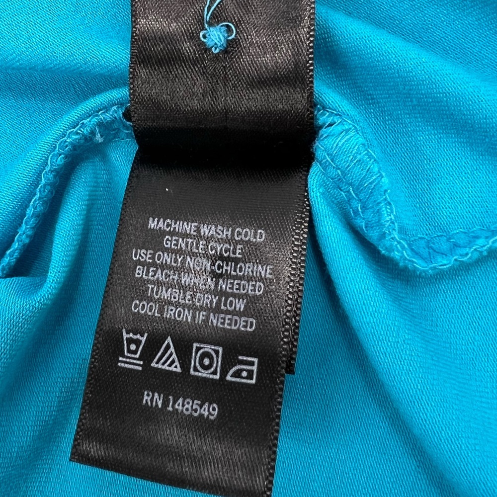 ⭐️KENNETH COLE NEW YORK💯,T-SHIRT, SIZE MEDIUM, “BLUE BIRD” COLOR, MOBILITY KNIT - Picture 15 of 16